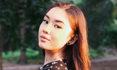 Дочь Самата Смакова показала фото со своим героем из «Кайрата»