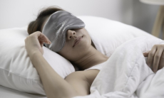 Какие позы во сне угрожают здоровью