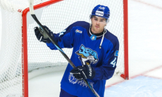 Хоккеист «Барыса» захватил лидерство в КХЛ