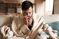 Названы три опасные ошибки при лечении простуды