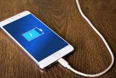 Зарядите телефон быстрее с помощью этого простого трюка