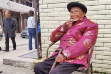 111-летний китаец раскрыл секрет долголетия — то, что он ест, может шокировать