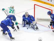 Фоторепортаж с матча КХЛ «Барыс» — «Салават Юлаев» 1:2