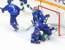 Фоторепортаж с матча КХЛ «Барыс» — «Салават Юлаев» 1:2