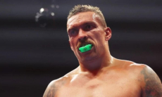 Непобежденный супертяж «завершил карьеру» Алексадра Усика