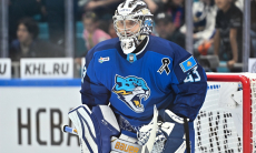 Голкипер «Барыса» получил признание от КХЛ