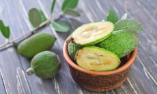 100 % йода. Кому надо есть фейхоа