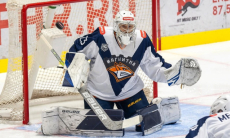 Голкипер сборной Казахстана близок к дебюту в КХЛ в составе топ-клуба