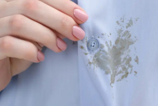 Масляные пятна с одежды исчезнут благодаря одному ингредиенту — даже без стирки