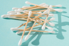 Почему нельзя смывать средства личной гигиены в унитаз