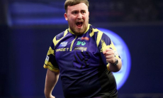 18-летний чемпион мира по дартсу получил неожиданный «титул»