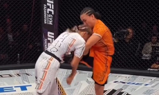 Нокаутом завершился бой кандидата в UFC из Казахстана. Видео