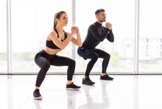 Почему новичку не стоит начинать тренировки с приседов, жимов и тяг