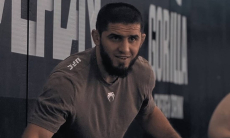 Ислам Махачев решил уехать из России в США