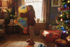 Disney снял трогательный рождественский фильм о детях без игрушек. Видео