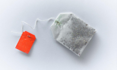 Зачем носить с собой в сумке два чайных пакетика