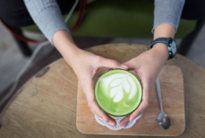 Модный напиток, который все обожают, может вызвать выпадение волос