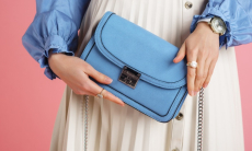 Почему не стоит носить сумку на одном плече