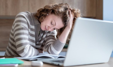 Врач предупредила о последствиях сна менее шести часов в сутки