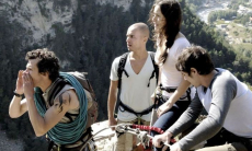 «Кровавый сёрфинг», «Ночная игра» и ещё восемь фильмов ужасов про спорт