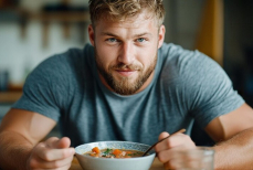 Врач призвала обзавестись одной привычкой после еды