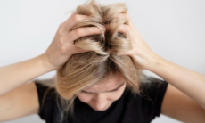 Битва с перхотью проиграна. Почему шампуни не справляются с шелушением