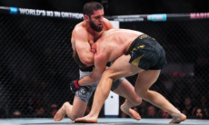 Чемпионский дебют Ислама Махачева в весе Шавката Рахмонова назвали пугающим