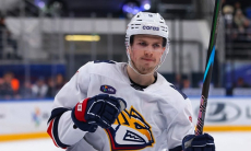 Шайба хоккеиста сборной Казахстана стала победной в матче КХЛ