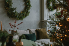 Дизайнер рассказала, какой новогодний декор уже вышел из моды