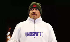 Стала известна причина отказа Усика от титула WBO и «абсолюта»