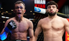 Казахстанец готовится к бою в UFC вместе с Арманом Царукяном. Видео