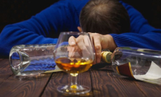 Названы признаки смертельно опасного похмелья