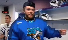 Видео раздевалки «Барыса» после третьей победы подряд в КХЛ