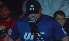 «Да тебя он нокаутировал». Казахстанец публично наехал на Нурмагомедова в UFC