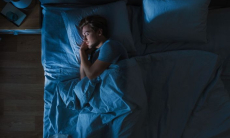 Как правильно спать, чтобы не было болей в шее и спине