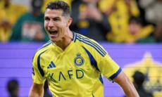 Гол Роналду в падении через себя привел к разгрому и новому рекорду. Видео