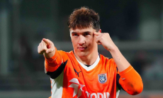 Со счётом 3:4 закончился матч чемпионата Турции с камбэком и голом Шомуродова