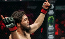 Экс-чемпион из Казахстана получил нового соперника на бой в Алматы
