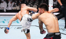 Асу Алмабаеву назвали следующего соперника в титульной гонке UFC