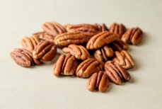 Как грецкий для мозга. Ученые нашли орех, который крайне полезен для сердца