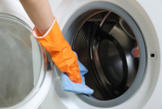 Почему нельзя оставлять дверцы стиральной машинки открытыми — многие об этом не подозревают