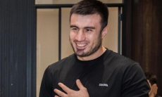 Сборная Казахстана побывала в шикарном доме Баходира Джалолова. Видео