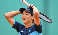 Теннисист из Казахстана разгромом оформил выход в полуфинал международного турнира