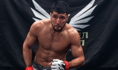 Казахский боец раскрыл план победы над Хамзатом Чимаевым