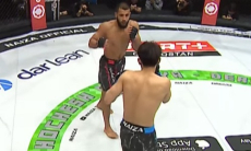 Нокаутом обернулся поединок бойца из Узбекистана в Казахстане. Видео