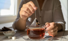 Какой привычный напиток повышает плотность костей у женщин