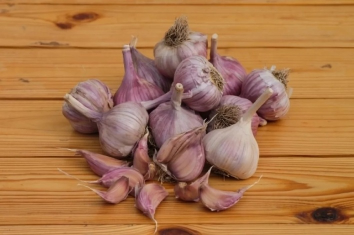 Какие у чеснока полезные свойства