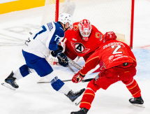 Фоторепортаж с матча КХЛ «Автомобилист» — «Барыс» 1:4