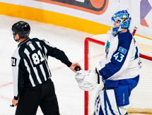 Фоторепортаж с матча КХЛ «Автомобилист» — «Барыс» 1:4