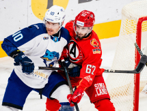 Фоторепортаж с матча КХЛ «Автомобилист» — «Барыс» 1:4